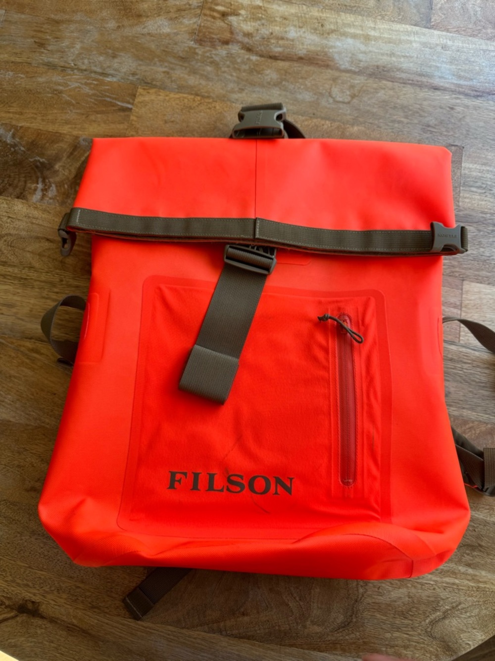 The Filson Dry Backpack - Picture 4 of 12